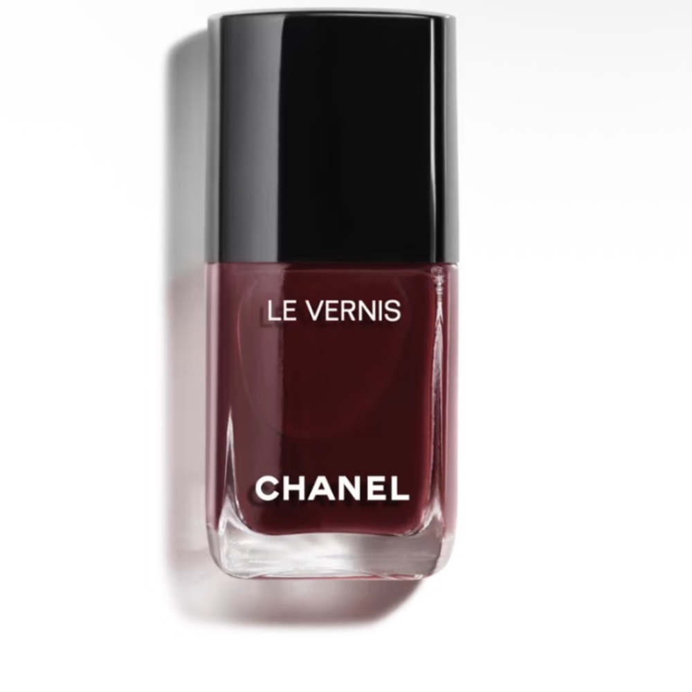 CHANEL Le Vernis Nail Color in Rich Burgundy